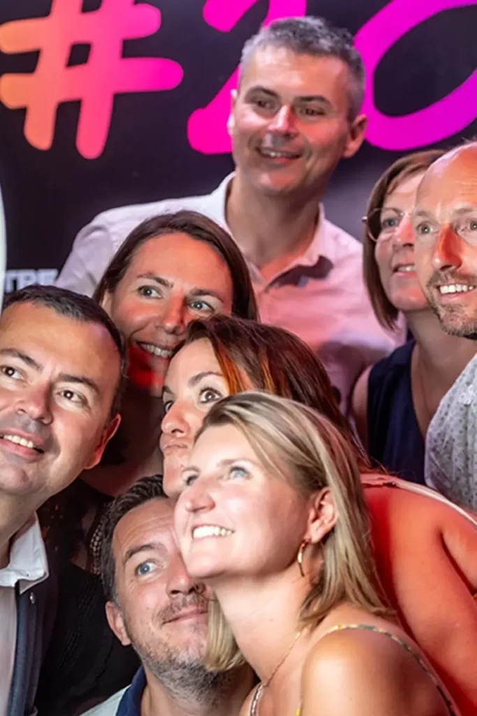 photobooth-premium-4 Photo Booth team building